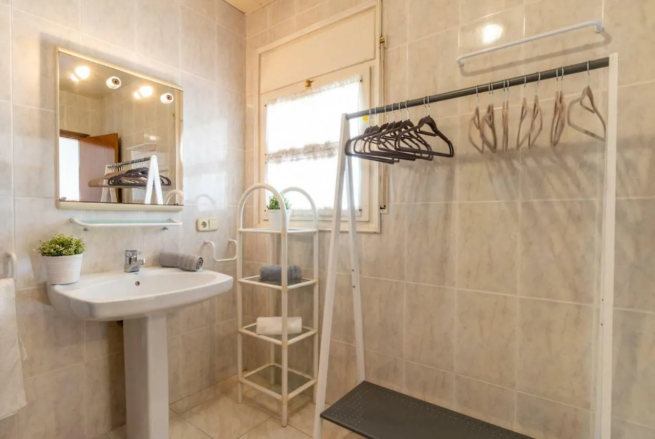 Goldhome - Montseny 11 - Private Heated Pool 艾姆布里亚布拉瓦